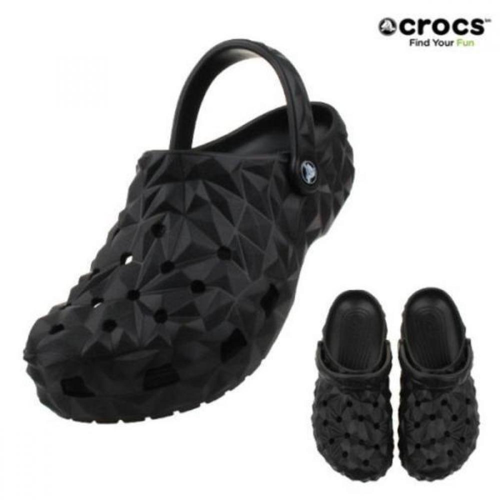 Crocs Классические геометрические сабо черного цвета 209563 001 black/230
Crocs Классические геометрические сабо черного цвета 209563 001 black/230