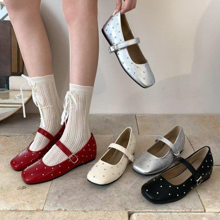 2025 spring new Korean retro ballet shoes rivet square head flat sole single shoes one-word buckle inner height increase Mary Jane shoes 40 срібний
2025 spring new Korean retro ballet shoes rivet square head flat sole single shoes one-word buckle inner height increase Mary Jane shoes 40 срібний