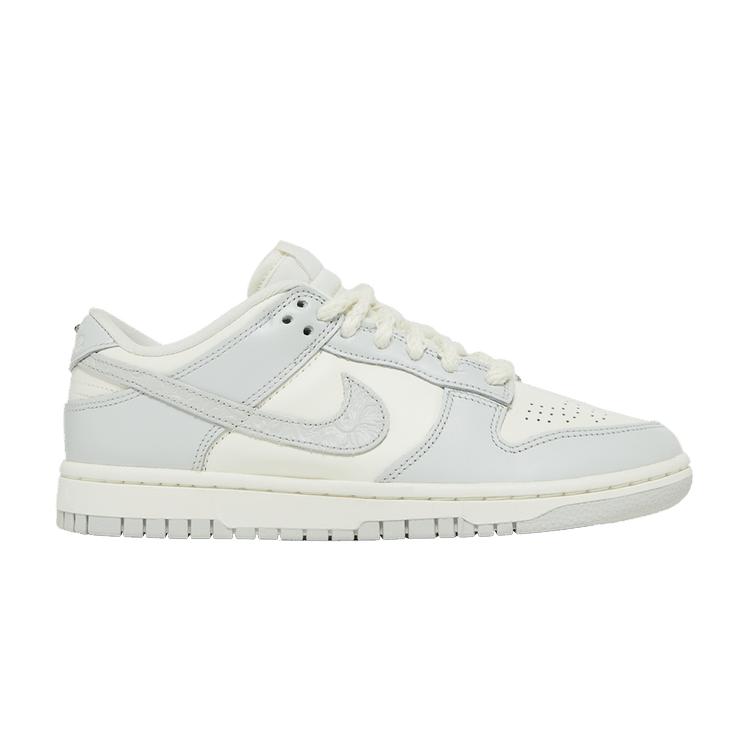 Nike Dunk Low Needlework Sail Aura (Women s) 35.5
Nike Dunk Low Needlework Sail Aura (Women s) 35.5