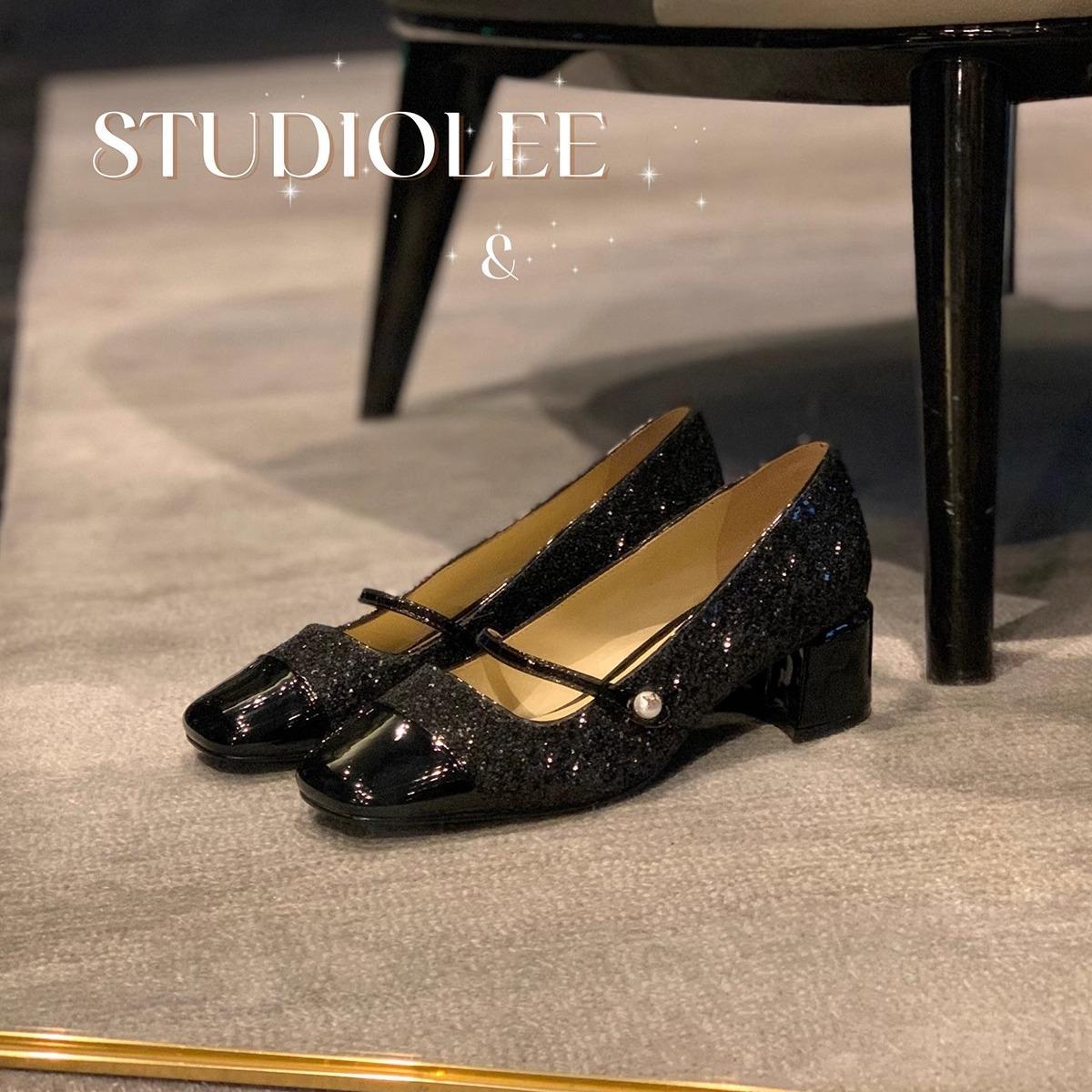 Sheepskin leather single shoes sequined square head with thick heel Mary Jane women s shoes 35
Sheepskin leather single shoes sequined square head with thick heel Mary Jane women s shoes 35