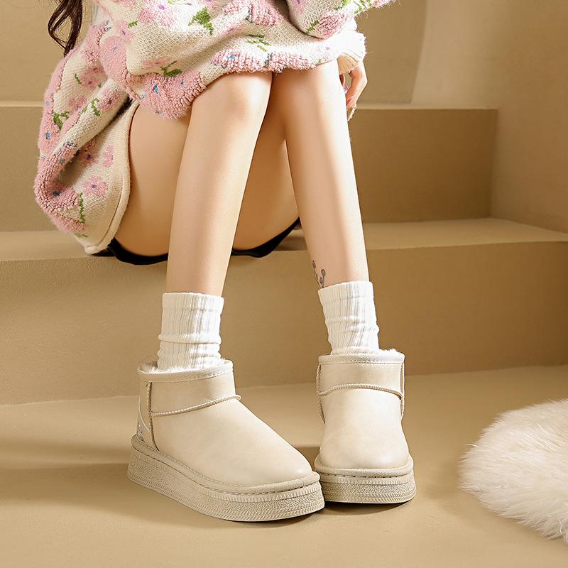 2024 winter new cotton shoes women s warm shoes leather surface cotton thickened warm outdoor velvet snow boots women 36
2024 winter new cotton shoes women s warm shoes leather surface cotton thickened warm outdoor velvet snow boots women 36