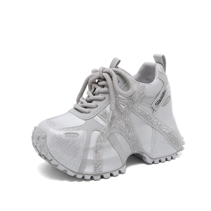 Thick-soled inner height increase dad shoes women s 202 new popular rhinestone showing feet small sports shoes versatile casual little white shoes 39 сірий колір
Thick-soled inner height increase dad shoes women s 202 new popular rhinestone showing feet small sports shoes versatile casual little white shoes 39 сірий колір