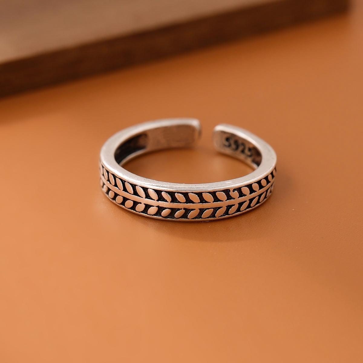 New Personality Temperament Leaf Retro Thai Silver 925 Sterling Silver Jewelry Olive Leaf Creative Opening Rings R097 срібний
New Personality Temperament Leaf Retro Thai Silver 925 Sterling Silver Jewelry Olive Leaf Creative Opening Rings R097 срібний