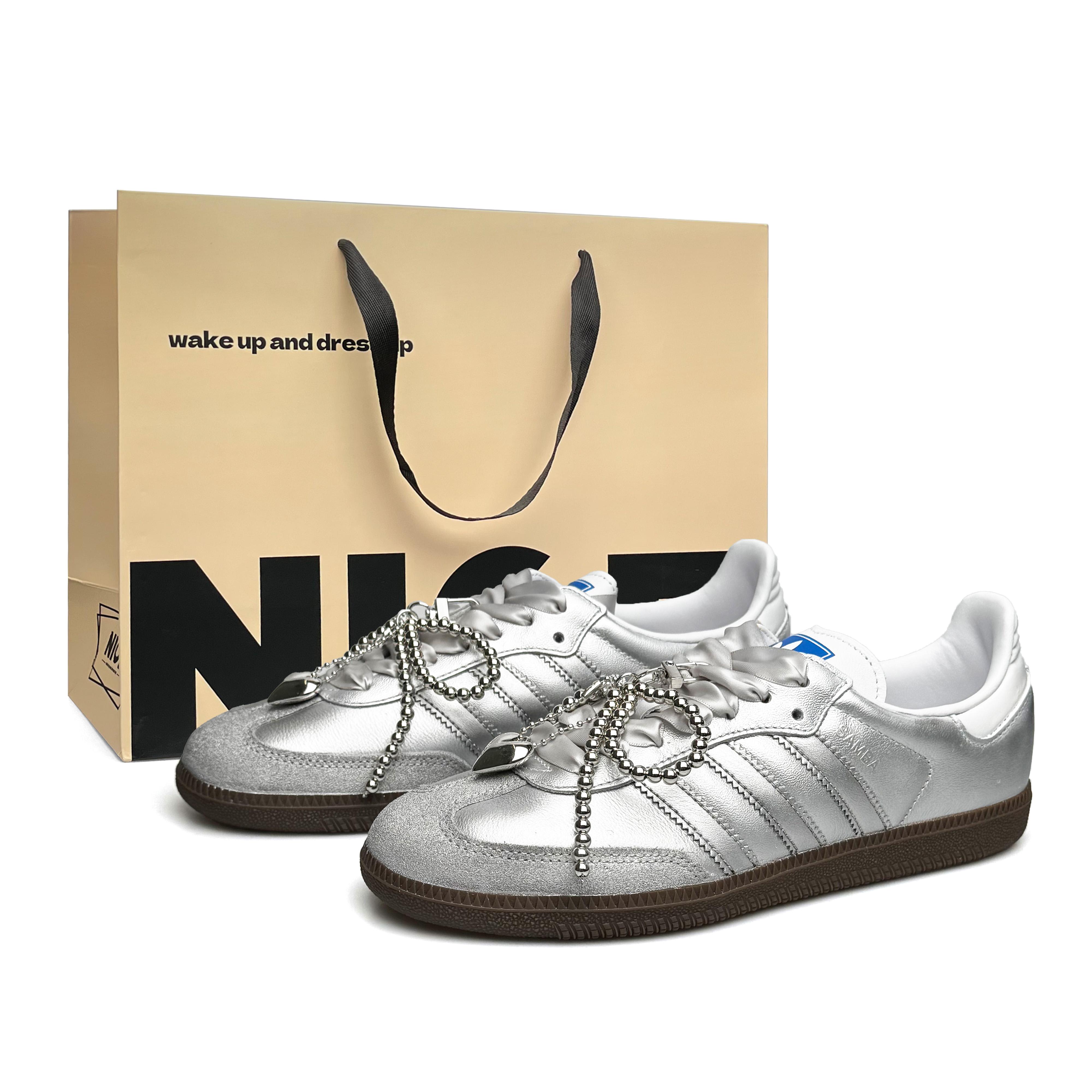 Adidas Originals SAMBA OG Low top Skateboard Shoes Unisex Silver B75806(Team920-SBOX) 39⅓
Adidas Originals SAMBA OG Low top Skateboard Shoes Unisex Silver B75806(Team920-SBOX) 39⅓