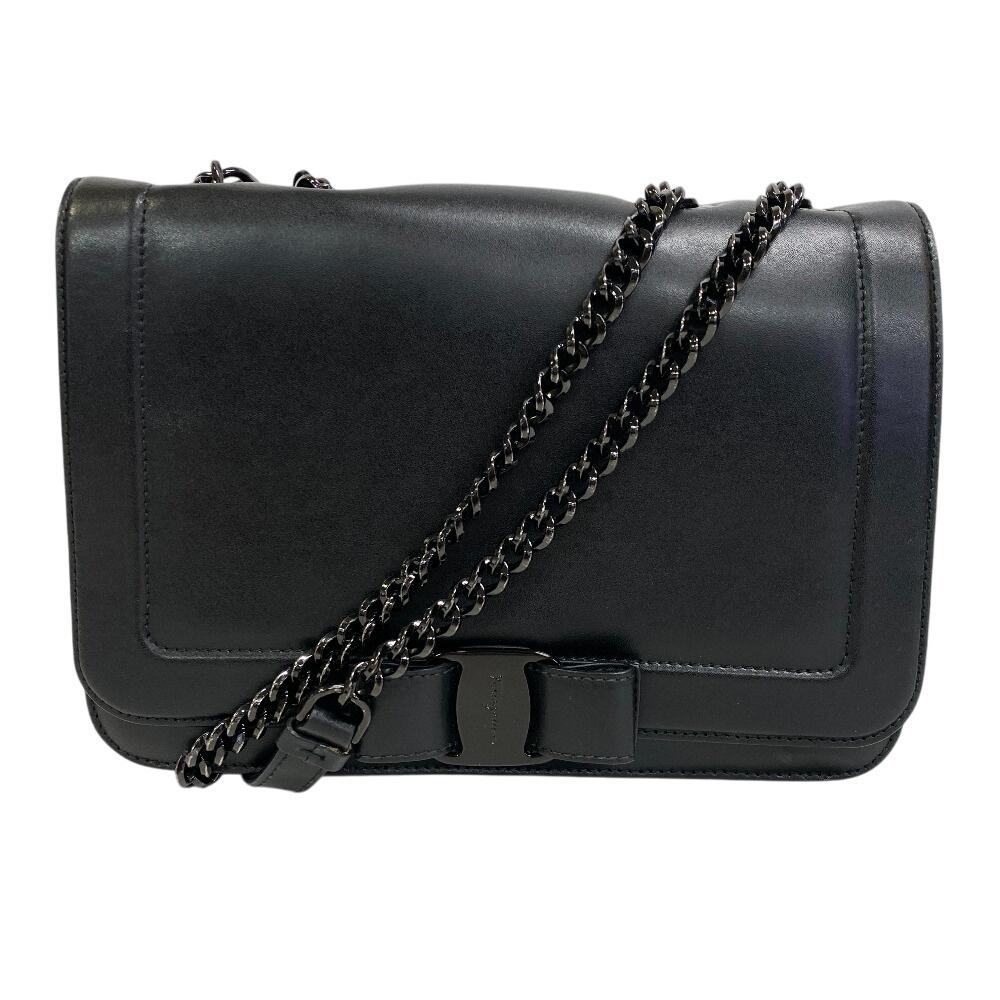 Salvatore Ferragamo AU-21 G877 Vara Ribbon Hand Chainshoulder Bag leather Shoulder Bag black leather Women Used
Salvatore Ferragamo AU-21 G877 Vara Ribbon Hand Chainshoulder Bag leather Shoulder Bag black leather Women Used
