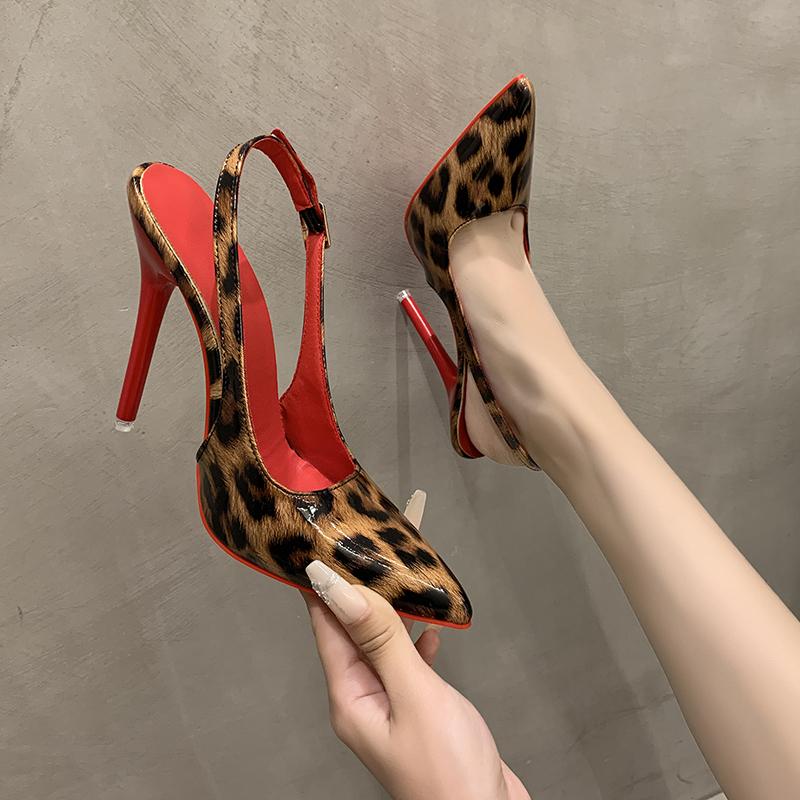 2026 Years Spring and Autumn Pointed Toe Back Empty Sandals Light Mouth Women s Stiletto Patent Leather Single Shoes 43 червоний
2026 Years Spring and Autumn Pointed Toe Back Empty Sandals Light Mouth Women s Stiletto Patent Leather Single Shoes 43 червоний
