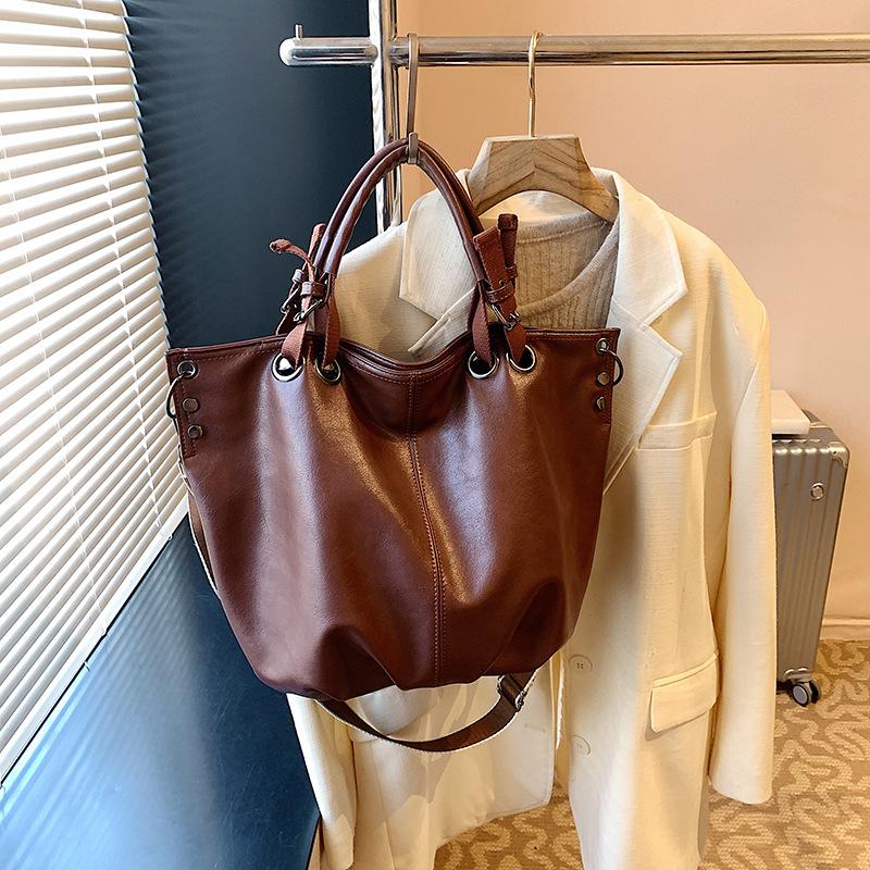 Велика місткість Новий ретро однотонний повсякденний простий кросбоді портативний плечовий тоут плечова сумка коричневий
Велика місткість Новий ретро однотонний повсякденний простий кросбоді портативний плечовий тоут плечова сумка коричневий