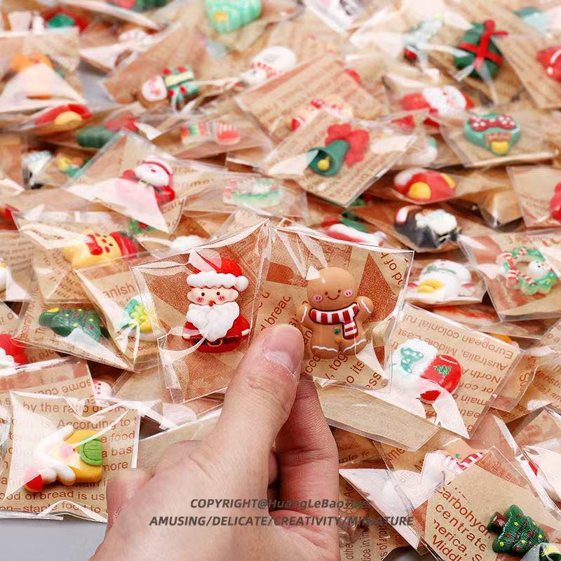 Christmas Mini Santa Claus Refrigerator Magnets: Creative Holiday Atmosphere Decor & Play House Toys for Kids
Christmas Mini Santa Claus Refrigerator Magnets: Creative Holiday Atmosphere Decor & Play House Toys for Kids