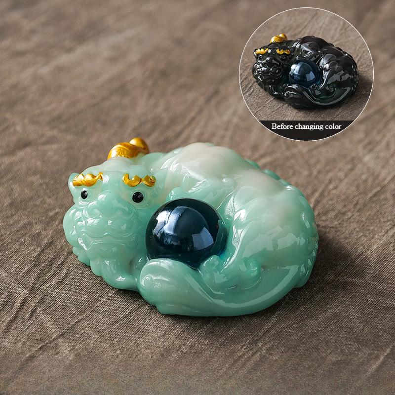 Color changing tea pets creative tea table decorations good symbolism Chinese style elegant atmosphere tea tray ornaments gift зелений
Color changing tea pets creative tea table decorations good symbolism Chinese style elegant atmosphere tea tray ornaments gift зелений