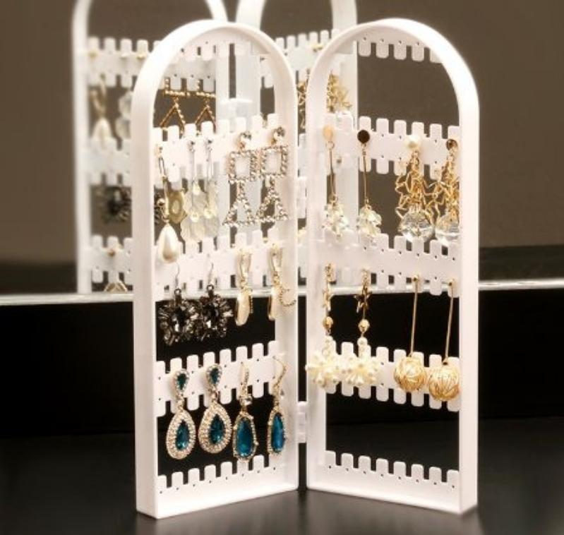 3 Tier Jewelry Storage Box Earring Display Stand Plastic Earring Organizer Holder Showcase Jewelry Makeup Storage Case 120 Holes
3 Tier Jewelry Storage Box Earring Display Stand Plastic Earring Organizer Holder Showcase Jewelry Makeup Storage Case 120 Holes