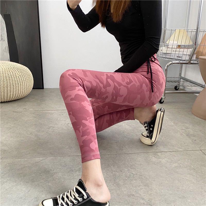 2026lu Family Camouflage Sharkskin Nylon Slimming Yoga Cropped Pants, Spring/Summer L (120-150 jin)
2026lu Family Camouflage Sharkskin Nylon Slimming Yoga Cropped Pants, Spring/Summer L (120-150 jin)