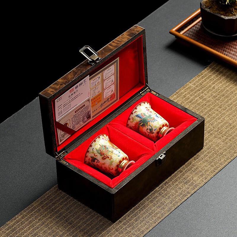 MOZHOU Gilded Enamel Dragon Phoenix Ceramic Master Tea Cup
MOZHOU Gilded Enamel Dragon Phoenix Ceramic Master Tea Cup