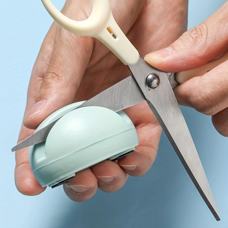 3pcs Mini Cartoon Frog Knife Sharpener – Compact, Portable, and Cute Design for Office, and Camping Use – Restores and Repairs Blunt Blades
3pcs Mini Cartoon Frog Knife Sharpener – Compact, Portable, and Cute Design for Office, and Camping Use – Restores and Repairs Blunt Blades