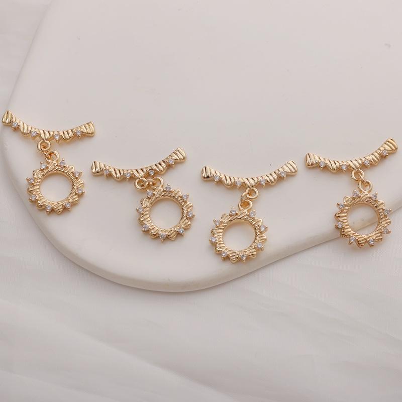 14K Gold Plated Zircon-Inlaid OT Clasp Copper Necklace/Bracelet Connector for DIY Jewelry.
14K Gold Plated Zircon-Inlaid OT Clasp Copper Necklace/Bracelet Connector for DIY Jewelry.