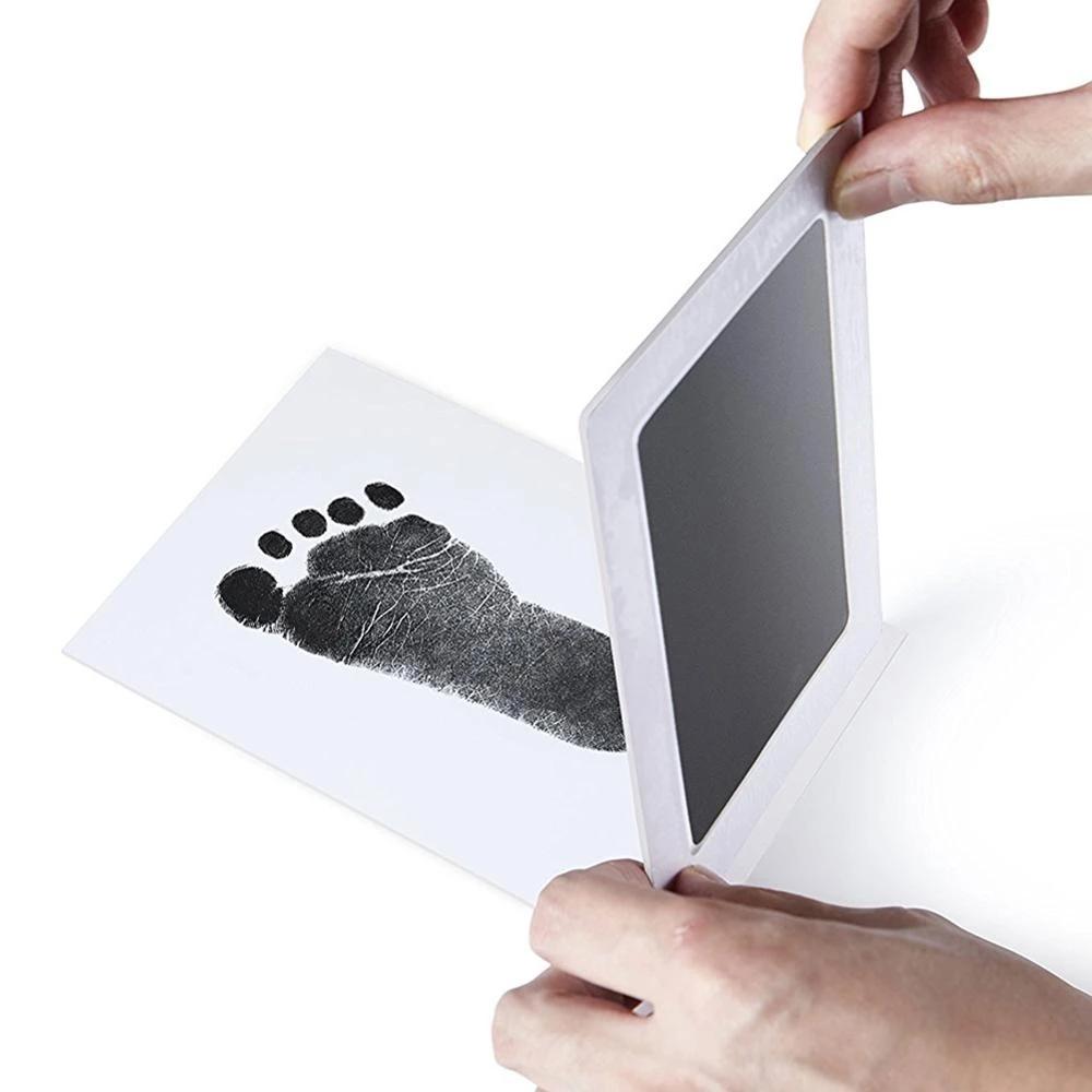 Baby footprint set Safe Non-Toxic Handprint Paw Print Infant Souvenirs NoTouch Skin For Newborn Cushion Ink Footprint Infant Toy зелёный
Baby footprint set Safe Non-Toxic Handprint Paw Print Infant Souvenirs NoTouch Skin For Newborn Cushion Ink Footprint Infant Toy зелёный