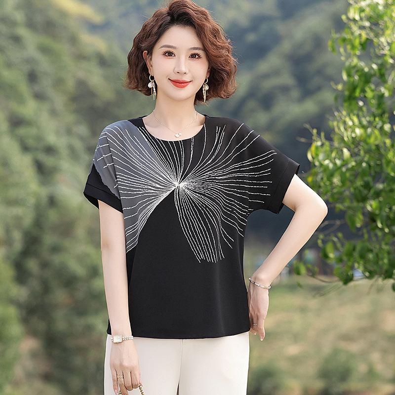 Стильный летний трикотажный топ с коротким рукавом из ледяного шелка для женщин среднего и пожилого возраста XXXL (125-135 lbs)
Стильный летний трикотажный топ с коротким рукавом из ледяного шелка для женщин среднего и пожилого возраста XXXL (125-135 lbs)