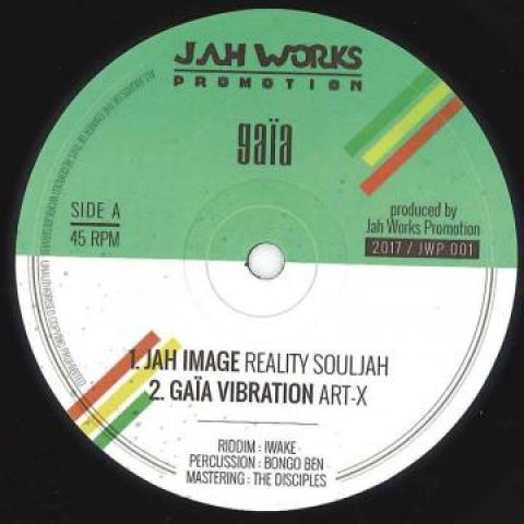 10inch Record REALITY SOULJAH, ART X / IWAKE - Jah Image; Gaia Vibration / Gaia Du JWP001 Jah Works 2017 UK Reggae, Ska & Dub
10inch Record REALITY SOULJAH, ART X / IWAKE - Jah Image; Gaia Vibration / Gaia Du JWP001 Jah Works 2017 UK Reggae, Ska & Dub