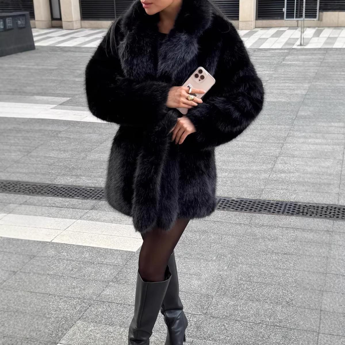 Environmentally Friendly Fox Fur Imitation Fur Coat For Women Medium To Long Length XXXXL
Environmentally Friendly Fox Fur Imitation Fur Coat For Women Medium To Long Length XXXXL