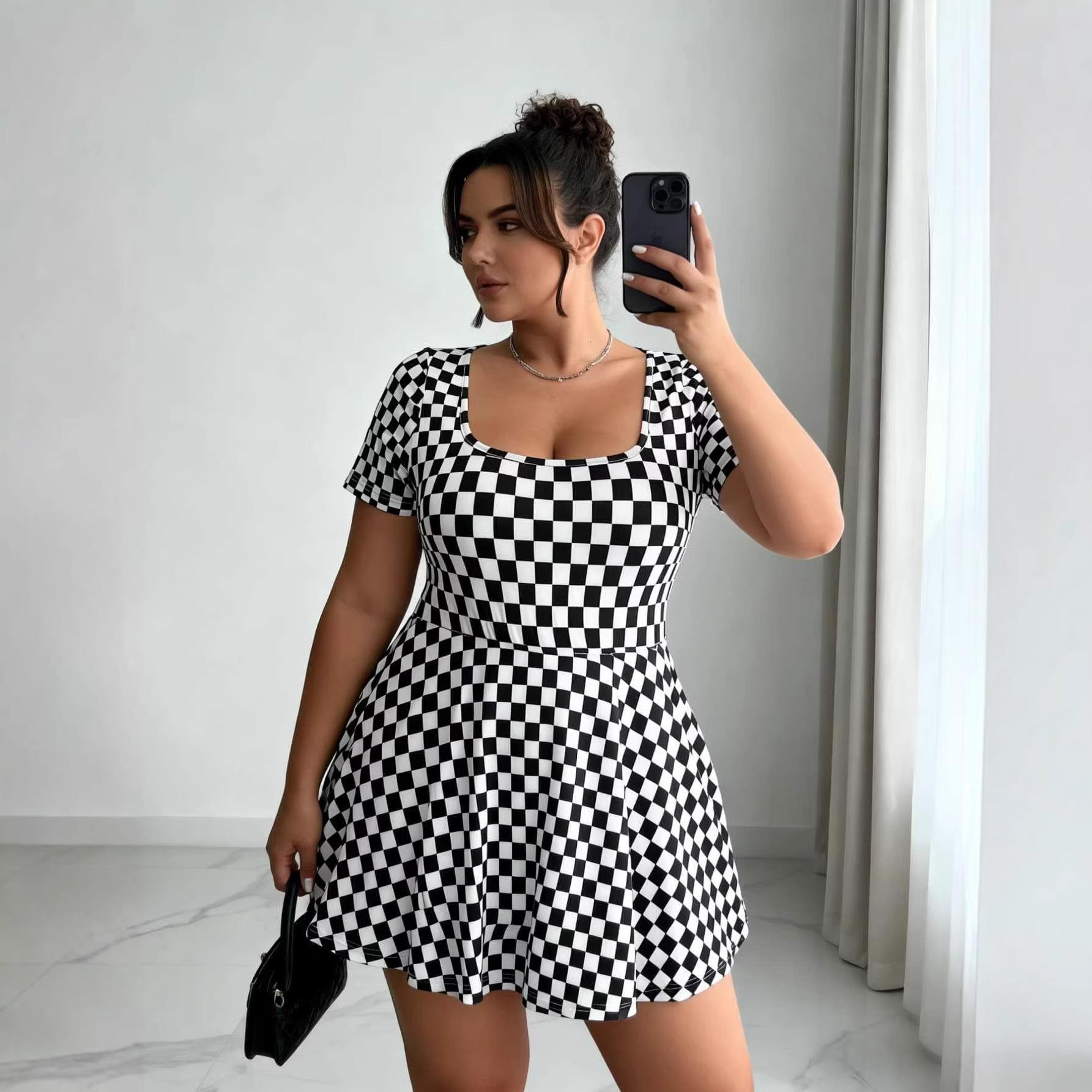 European and American large-size plaid printing dress, slim and thin square neck short-sleeved skirt, direct supply 0XL чёрный
European and American large-size plaid printing dress, slim and thin square neck short-sleeved skirt, direct supply 0XL чёрный