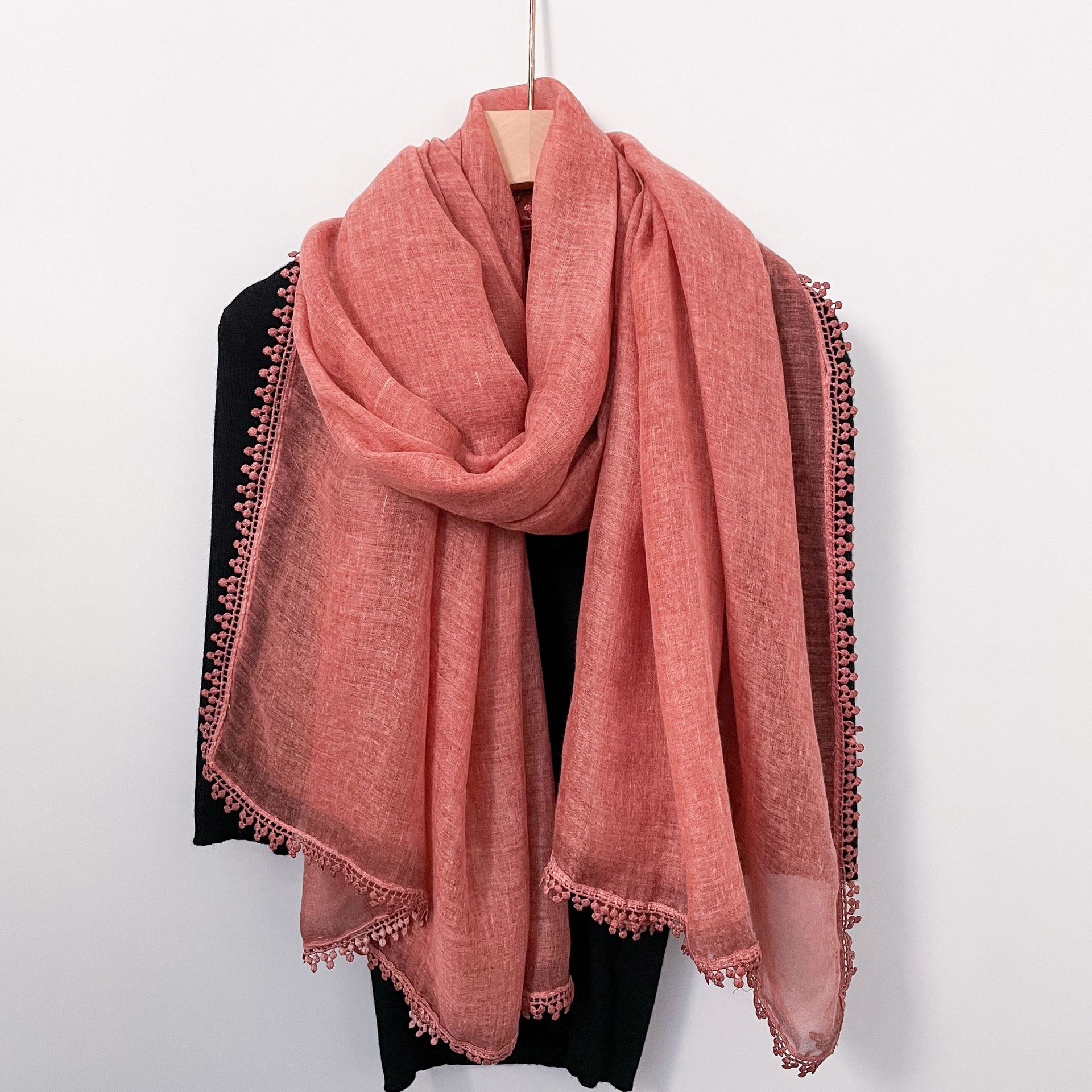 Весна и лето Новый однотонный кружевной шарф в стиле пэчворк Женский солнцезащитный зонт Тонкий шарф Хлопковый и льняной шарф Длинная праздничная шаль 195*85cm
Весна и лето Новый однотонный кружевной шарф в стиле пэчворк Женский солнцезащитный зонт Тонкий шарф Хлопковый и льняной шарф Длинная праздничная шаль 195*85cm