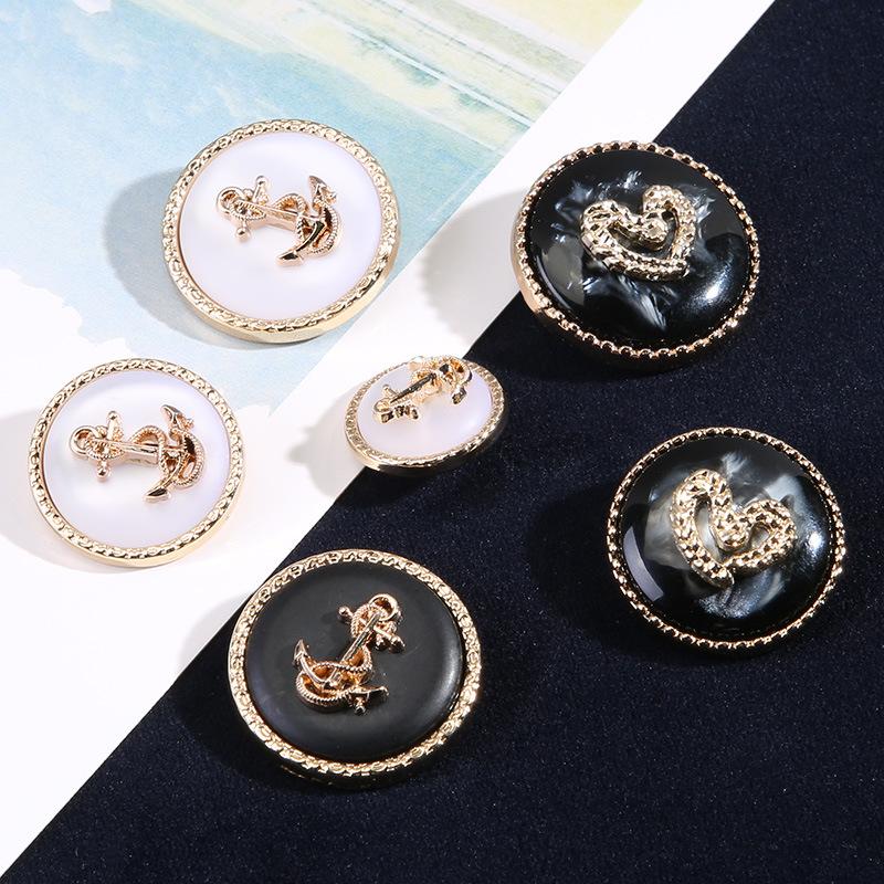 Clothes Buttons Beautiful Exquisite Round Buttons Versatile Coat Jacket Sweater High-End Metal Button Accessories 2 #Gold + White * 16mm * Round
Clothes Buttons Beautiful Exquisite Round Buttons Versatile Coat Jacket Sweater High-End Metal Button Accessories 2 #Gold + White * 16mm * Round