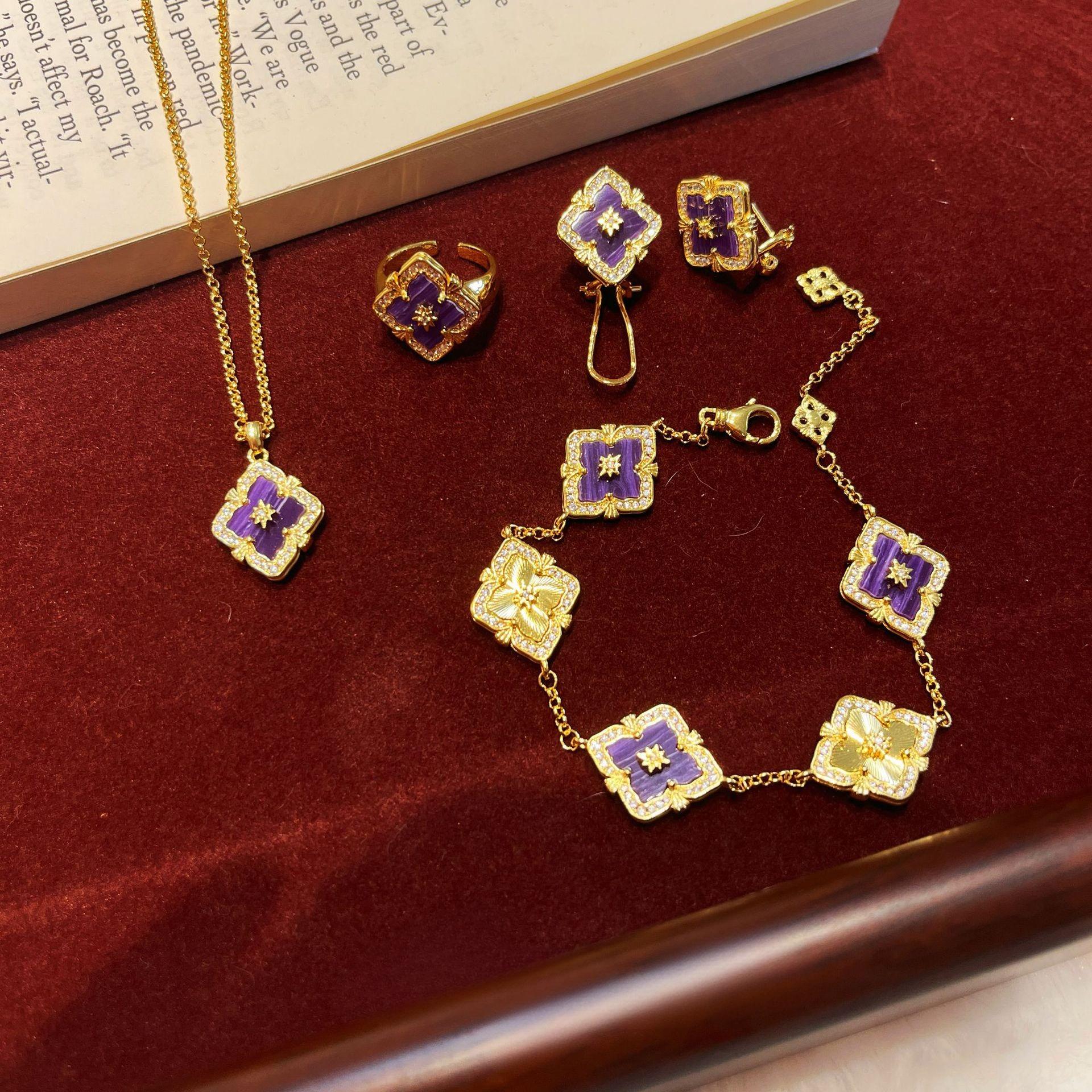 2026 Retro Four-leaf Clover Window Grilles, Purple Dragon Crystal Jewelry Set, Necklace, Bracelet, Earrings, Ring. 45CM
2026 Retro Four-leaf Clover Window Grilles, Purple Dragon Crystal Jewelry Set, Necklace, Bracelet, Earrings, Ring. 45CM