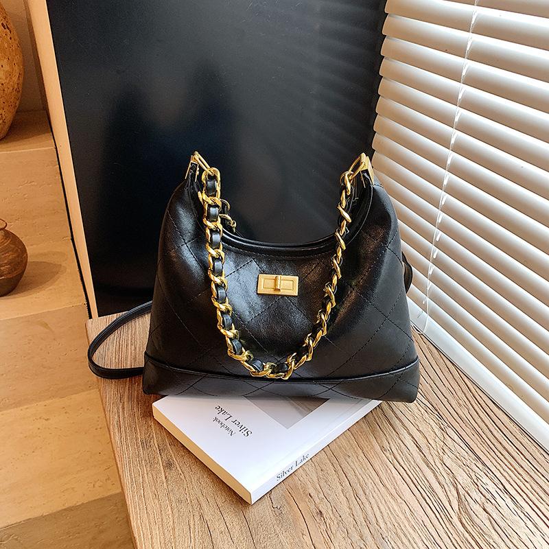 New women s shoulder bag rhombus fashion chain niche underarm bag large capacity trend messenger bag чёрный
New women s shoulder bag rhombus fashion chain niche underarm bag large capacity trend messenger bag чёрный