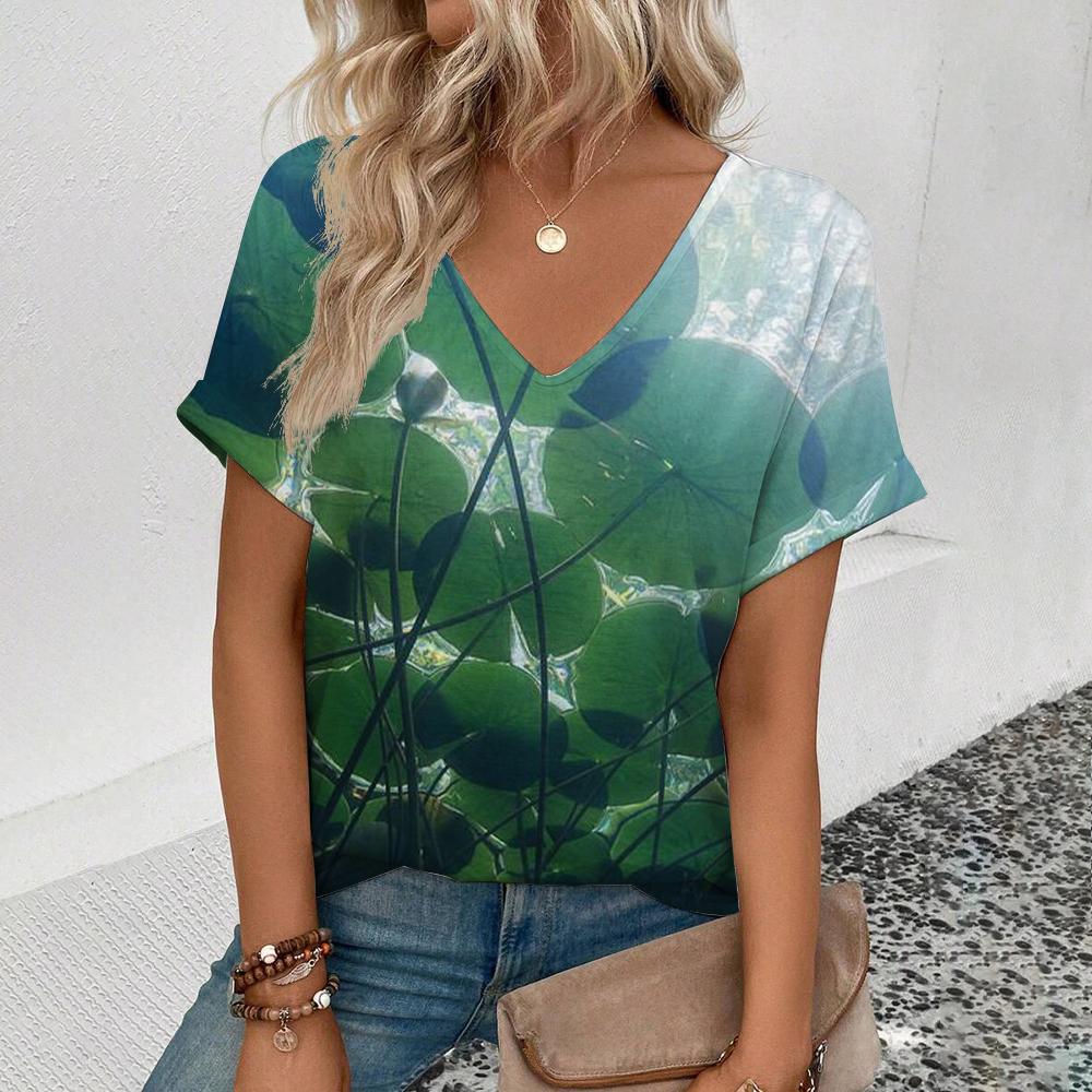 Women s V-neck T-shirt Fashion Pond Lotus Print T-shirt Daily Comfortable Leisure Elegant Short Sleeved Large Size T-shirt
Women s V-neck T-shirt Fashion Pond Lotus Print T-shirt Daily Comfortable Leisure Elegant Short Sleeved Large Size T-shirt