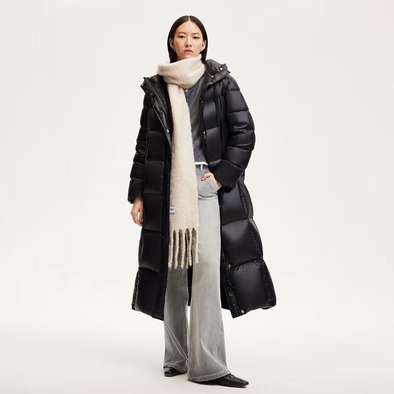 VEROMODA Women s 2024 A/W Black Down Jacket with Fur Collar XS
VEROMODA Women s 2024 A/W Black Down Jacket with Fur Collar XS