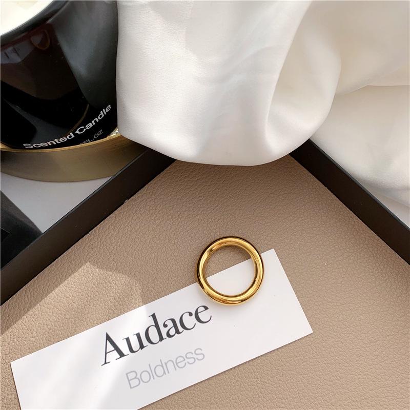 Geometric Shiny European & American Thin 18K Gold Plated Ring for Women - Korean Fashion Jewelry Size 7
Geometric Shiny European & American Thin 18K Gold Plated Ring for Women - Korean Fashion Jewelry Size 7