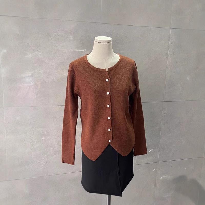 Irregular Red Round Neck Long Sleeve Knit Cardigan for Women - Spring & Autumn Sweater Outerwear One Size (Recommended for 90-125 Jin)
Irregular Red Round Neck Long Sleeve Knit Cardigan for Women - Spring & Autumn Sweater Outerwear One Size (Recommended for 90-125 Jin)