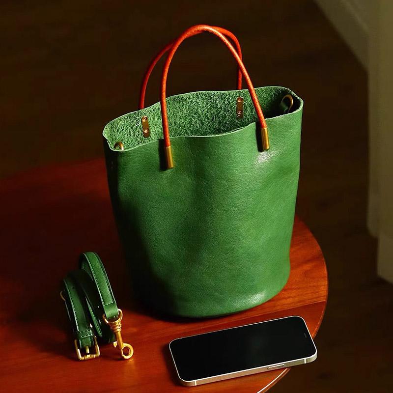 Women s Bag Japanese Green Bucket Bag Fashion Handbag Simple Versatile Pu Leather Trendy New Exquisite Hardware Zipper Handbag
Women s Bag Japanese Green Bucket Bag Fashion Handbag Simple Versatile Pu Leather Trendy New Exquisite Hardware Zipper Handbag