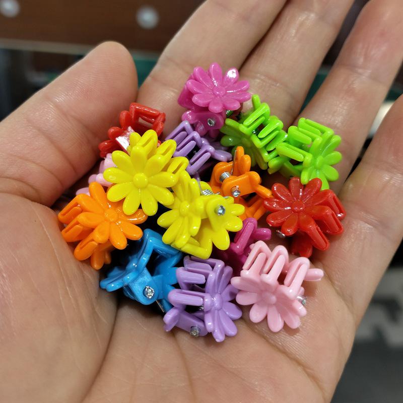 Детский набор мини-шпилек: Клипсы «Ромашка», «Кролик», «Звезда», «Цветок сливы»
Детский набор мини-шпилек: Клипсы «Ромашка», «Кролик», «Звезда», «Цветок сливы»