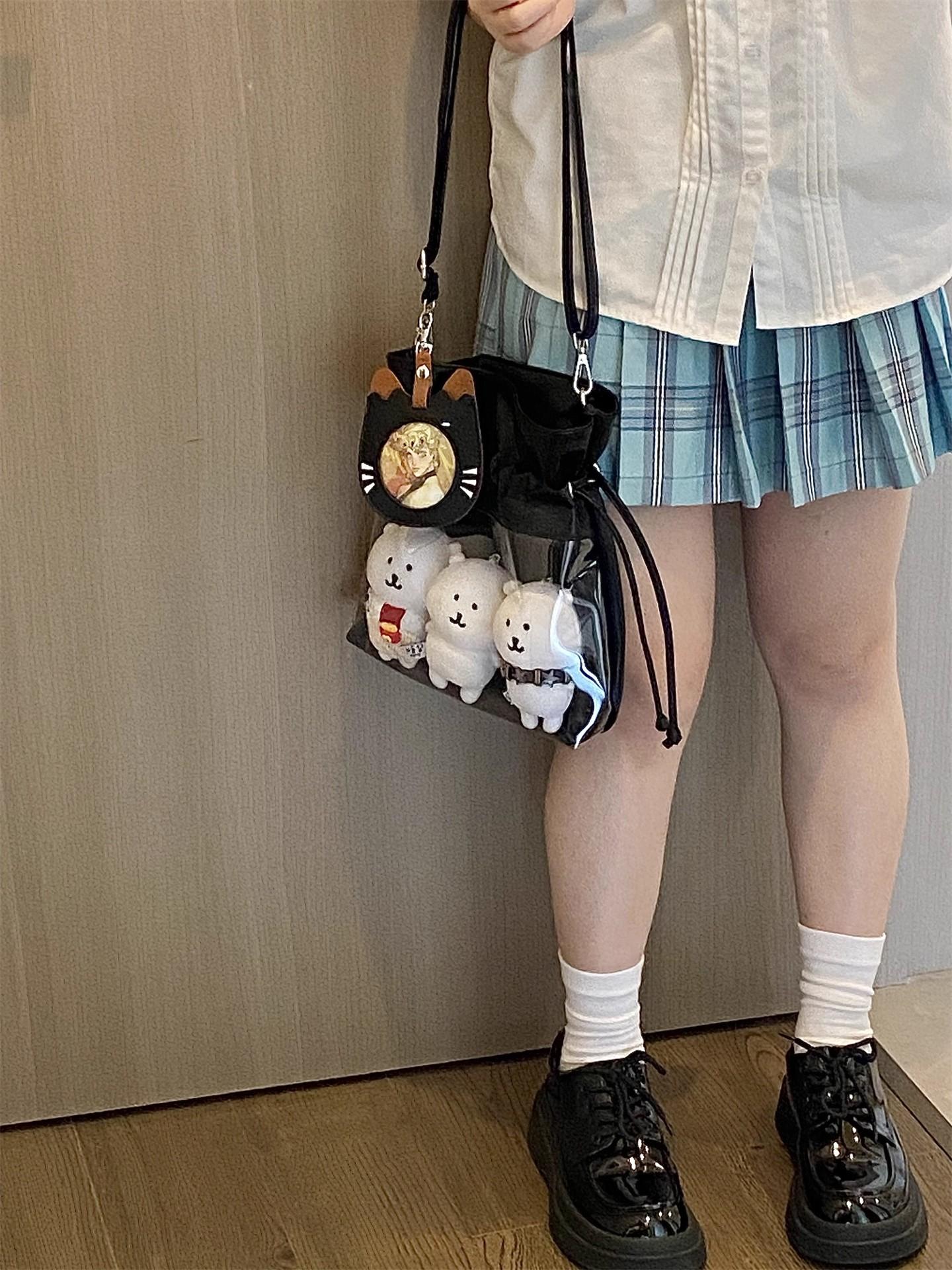 Drawstring Lucky Charm Ita Bag Ladies Fits 10-15cm Doll Crossbody Purse Women Compact Versatile Outing Transparent Shoulder Bag 29x29cm чёрный
Drawstring Lucky Charm Ita Bag Ladies Fits 10-15cm Doll Crossbody Purse Women Compact Versatile Outing Transparent Shoulder Bag 29x29cm чёрный