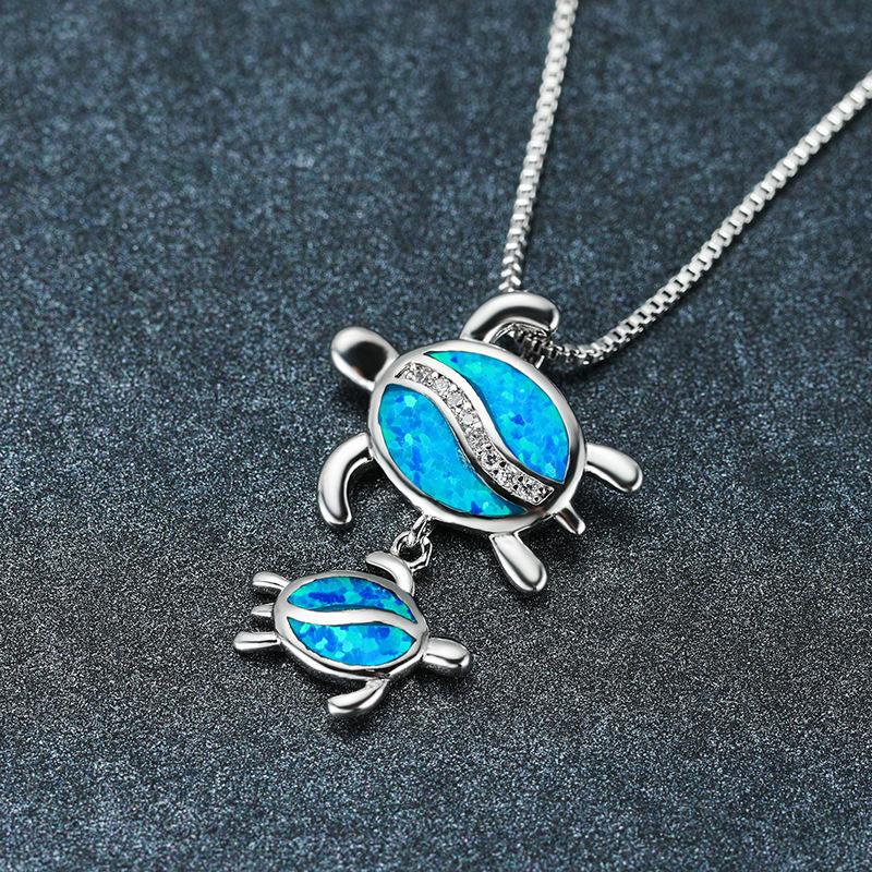New European and American Style Pendant Two Turtle Necklaces Female Niche Design Creativity
New European and American Style Pendant Two Turtle Necklaces Female Niche Design Creativity