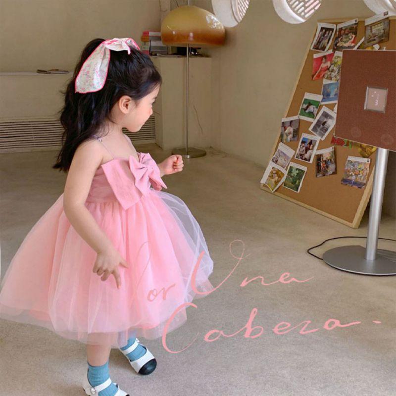 Милое платье на бретельках с бантом для маленьких девочек, пышное платье принцессы, праздничный костюм без рукавов 130
Милое платье на бретельках с бантом для маленьких девочек, пышное платье принцессы, праздничный костюм без рукавов 130