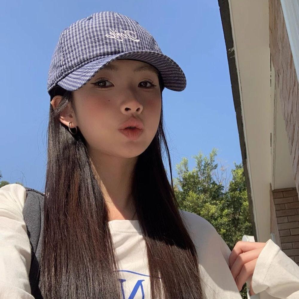 Adjustable Plaid Baseball Cap Cotton Y2k Peaked Cap Fashion Embroidered Baseball Cap Teenagers синій
Adjustable Plaid Baseball Cap Cotton Y2k Peaked Cap Fashion Embroidered Baseball Cap Teenagers синій