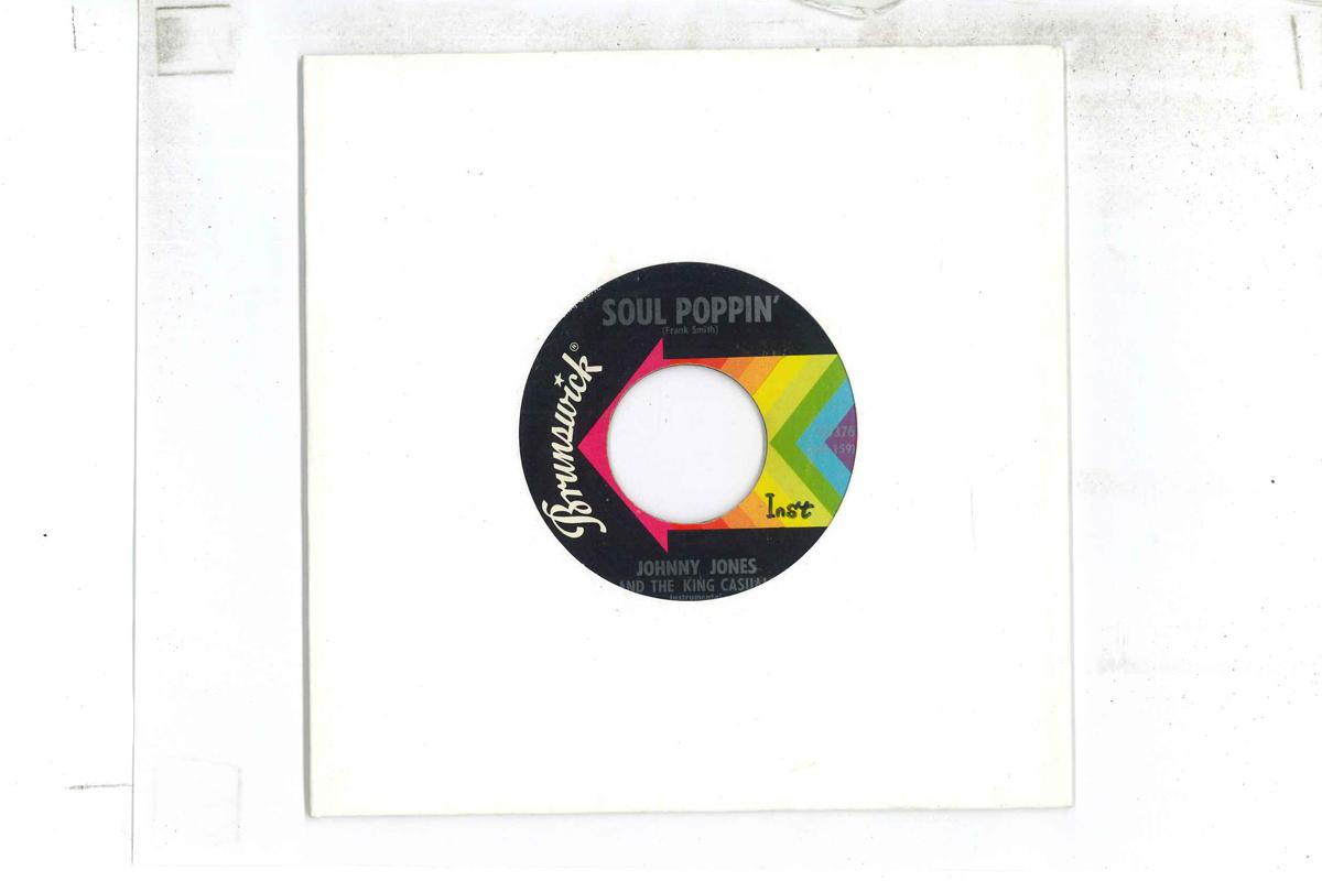 7inch Record JOHNNY JONES THE KING CASUALS Soul Poppin Blues For The Brothe 55376 BRUNSWICK 1968 US SoulFunk Used
7inch Record JOHNNY JONES THE KING CASUALS Soul Poppin Blues For The Brothe 55376 BRUNSWICK 1968 US SoulFunk Used
