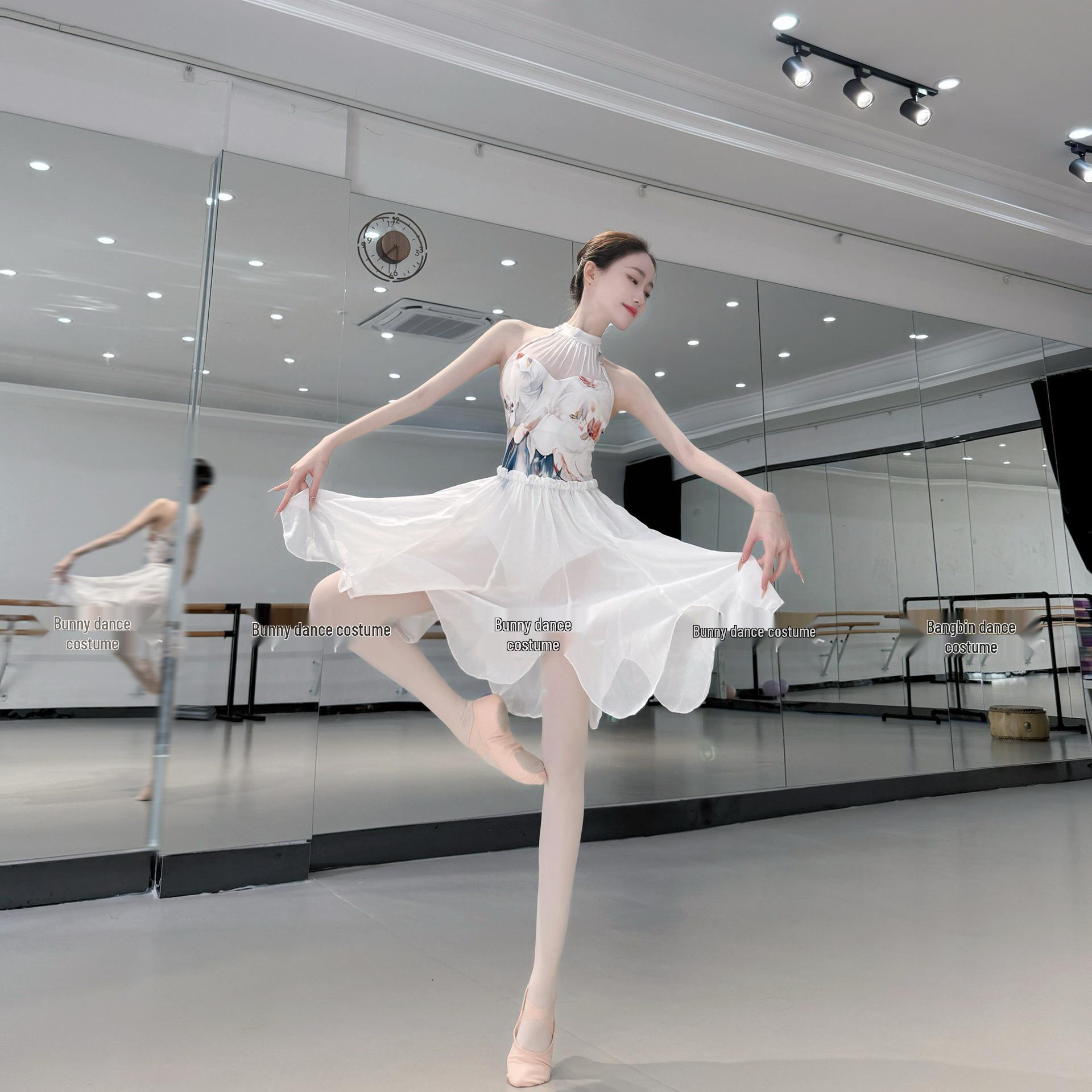 Жіночий топ-камзол Bonnie Dancewear з принтом «Олійний живопис», висока посадка, для танців та гімнастичних тренувань S
Жіночий топ-камзол Bonnie Dancewear з принтом «Олійний живопис», висока посадка, для танців та гімнастичних тренувань S