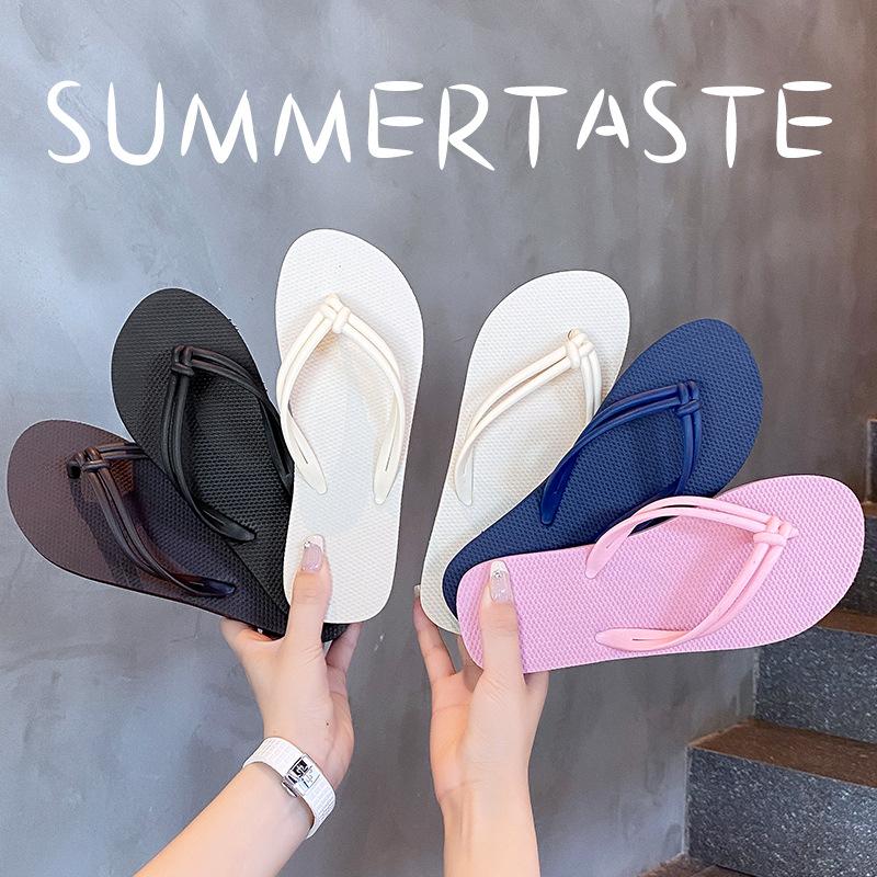 Stylish and simple casual flip-flops for women, summer non-slip bathing, pinch feet, flat-bottomed beach cool slippers for women S size recommends 35-36 feet
Stylish and simple casual flip-flops for women, summer non-slip bathing, pinch feet, flat-bottomed beach cool slippers for women S size recommends 35-36 feet