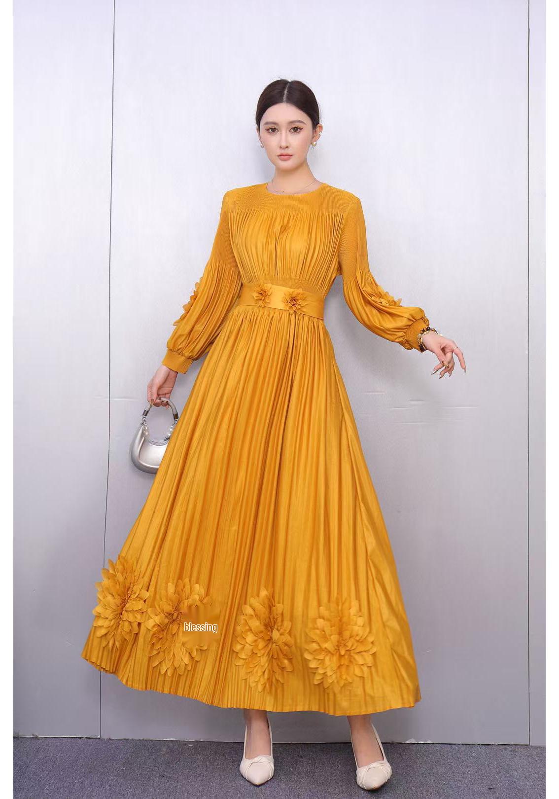 2025 French Heavy Embroidered 3D Floral Plus Size Long Pleated Dress One Size (80-160 kg) оранжевый
2025 French Heavy Embroidered 3D Floral Plus Size Long Pleated Dress One Size (80-160 kg) оранжевый