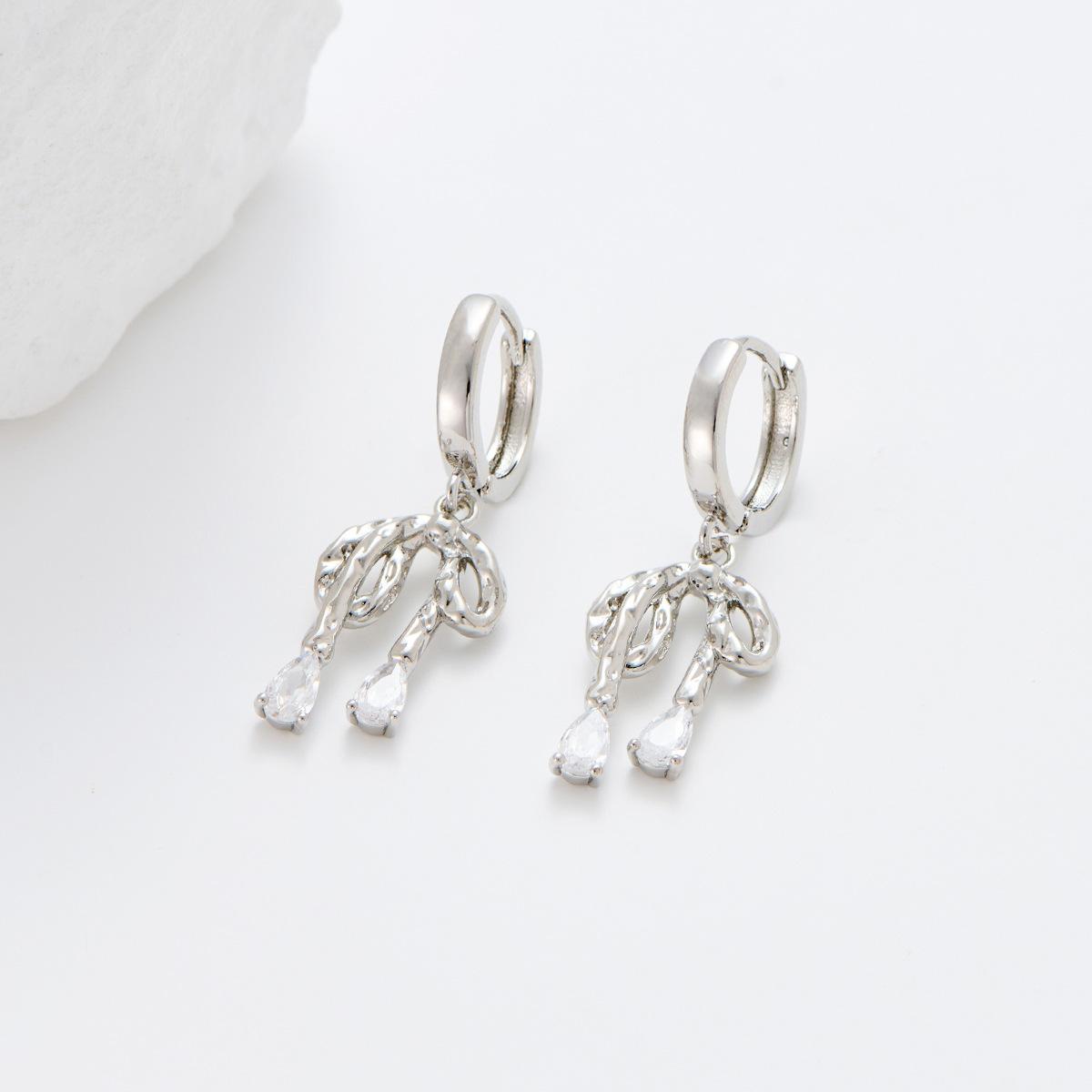 2026 Light Luxury Bowknot Dangle Earrings for Women Ladies New Fashion Silver Color Earring Buckle Wedding Jewelry Accessories
2026 Light Luxury Bowknot Dangle Earrings for Women Ladies New Fashion Silver Color Earring Buckle Wedding Jewelry Accessories
