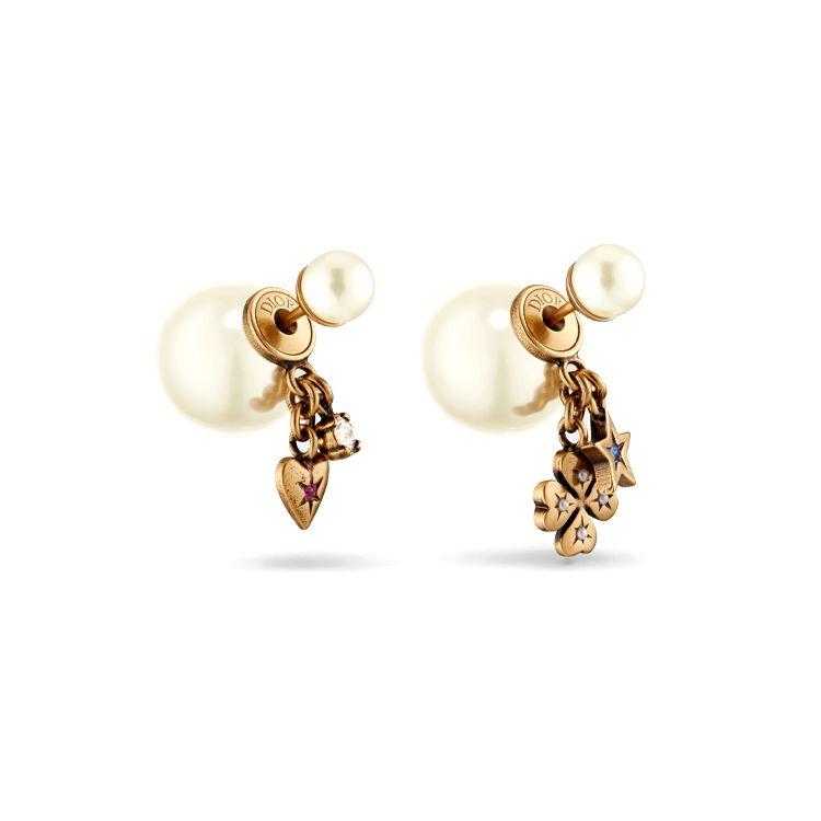 Dior Lucky Star Clover Heart Design Metal Crystal Resin Pearl Earrings Women Earrings Gold E3293WOMCY-D09X Basic Packaging-Dust Bag
Dior Lucky Star Clover Heart Design Metal Crystal Resin Pearl Earrings Women Earrings Gold E3293WOMCY-D09X Basic Packaging-Dust Bag