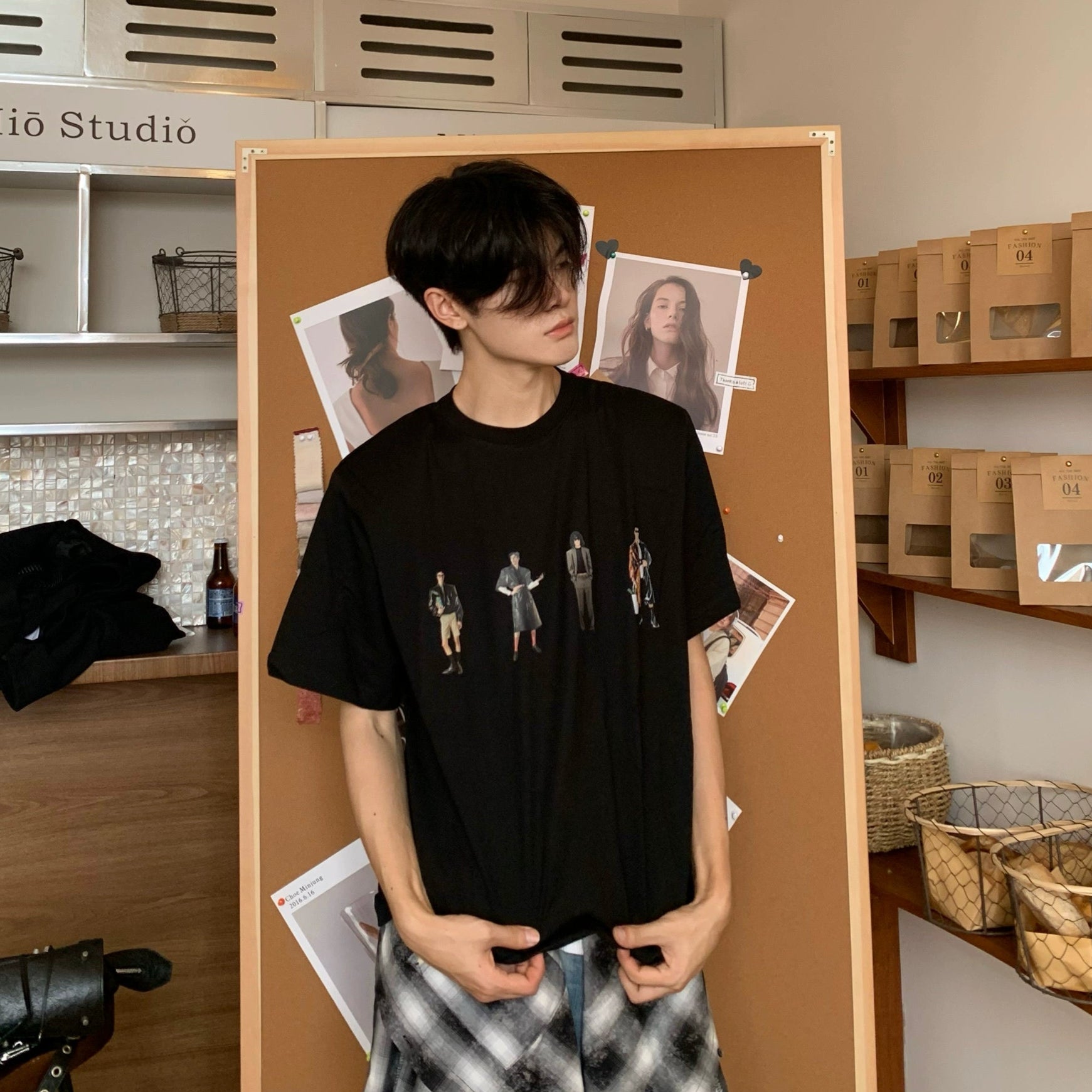 Trendy Portrait Street Fashion Casual Tshirt Mens and Womens Luxury Brand Tops M
Trendy Portrait Street Fashion Casual Tshirt Mens and Womens Luxury Brand Tops M
