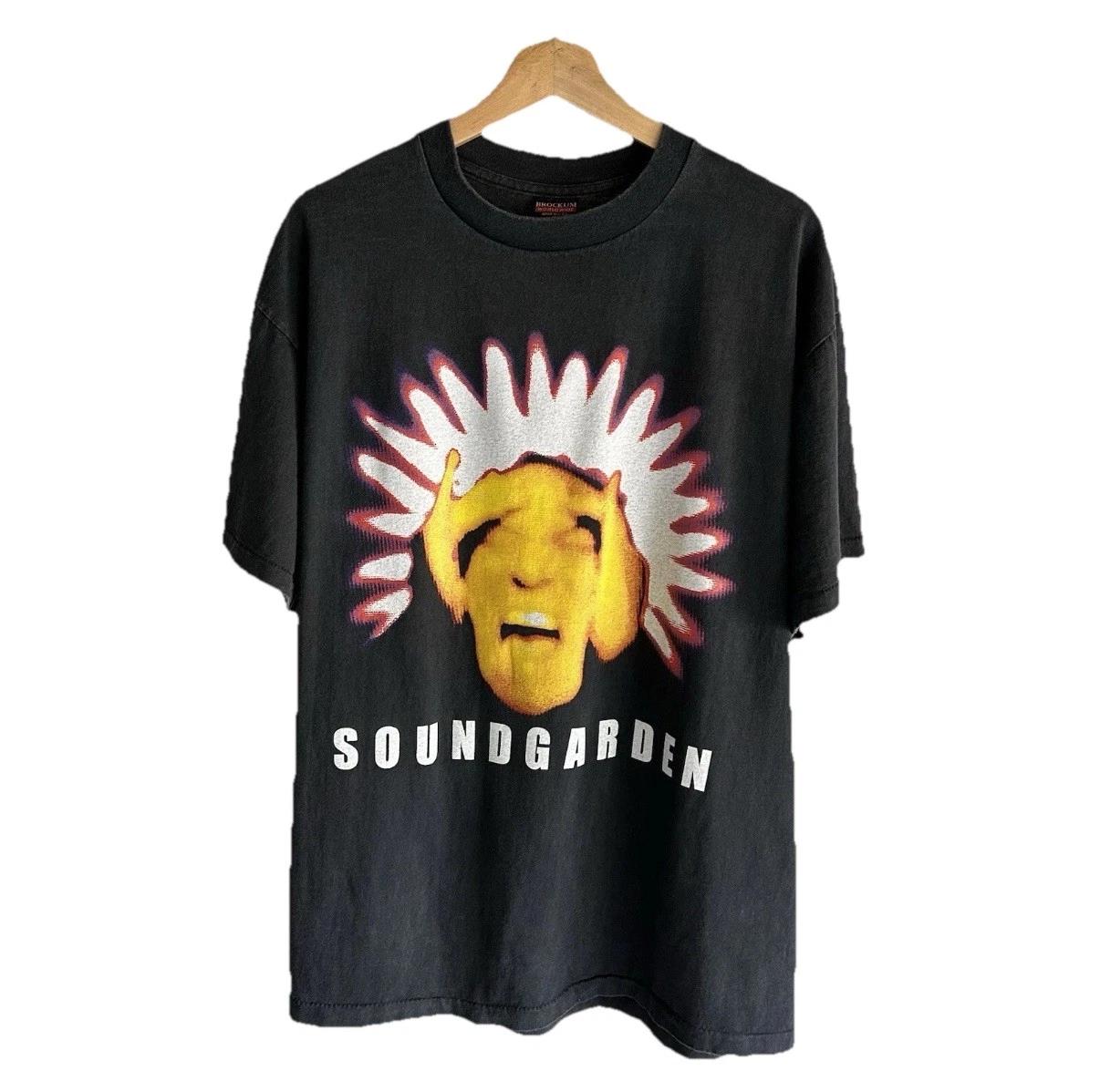 Vintage Soundgarden Black Hole Sun T T-Shirt Brockum Tag Faded Rock Punk XL 23x29 XL
Vintage Soundgarden Black Hole Sun T T-Shirt Brockum Tag Faded Rock Punk XL 23x29 XL