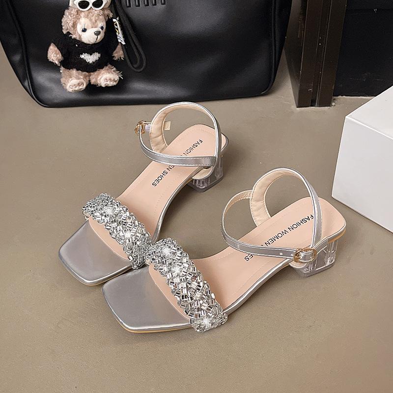 Летние новые сандалии со стразами, женские ретро этнический стиль, квадратный носок, римские сандалии, повседневные модные сандалии 40 серебряный
Летние новые сандалии со стразами, женские ретро этнический стиль, квадратный носок, римские сандалии, повседневные модные сандалии 40 серебряный