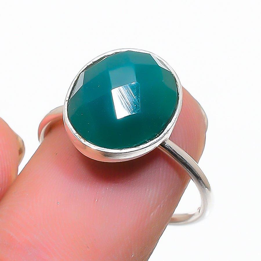 Green Onyx Gemstone 925 Sterling Silver Jewelry Ring Size Adjustable GK-5576
Green Onyx Gemstone 925 Sterling Silver Jewelry Ring Size Adjustable GK-5576