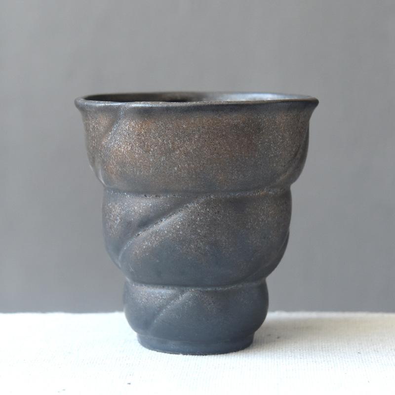 Rustic Kiln Change Mug Japanese Retro Water Cup Handheld Coffee Cup Handmade Single Cup Household Ceramic Teacup 240ml
Rustic Kiln Change Mug Japanese Retro Water Cup Handheld Coffee Cup Handmade Single Cup Household Ceramic Teacup 240ml