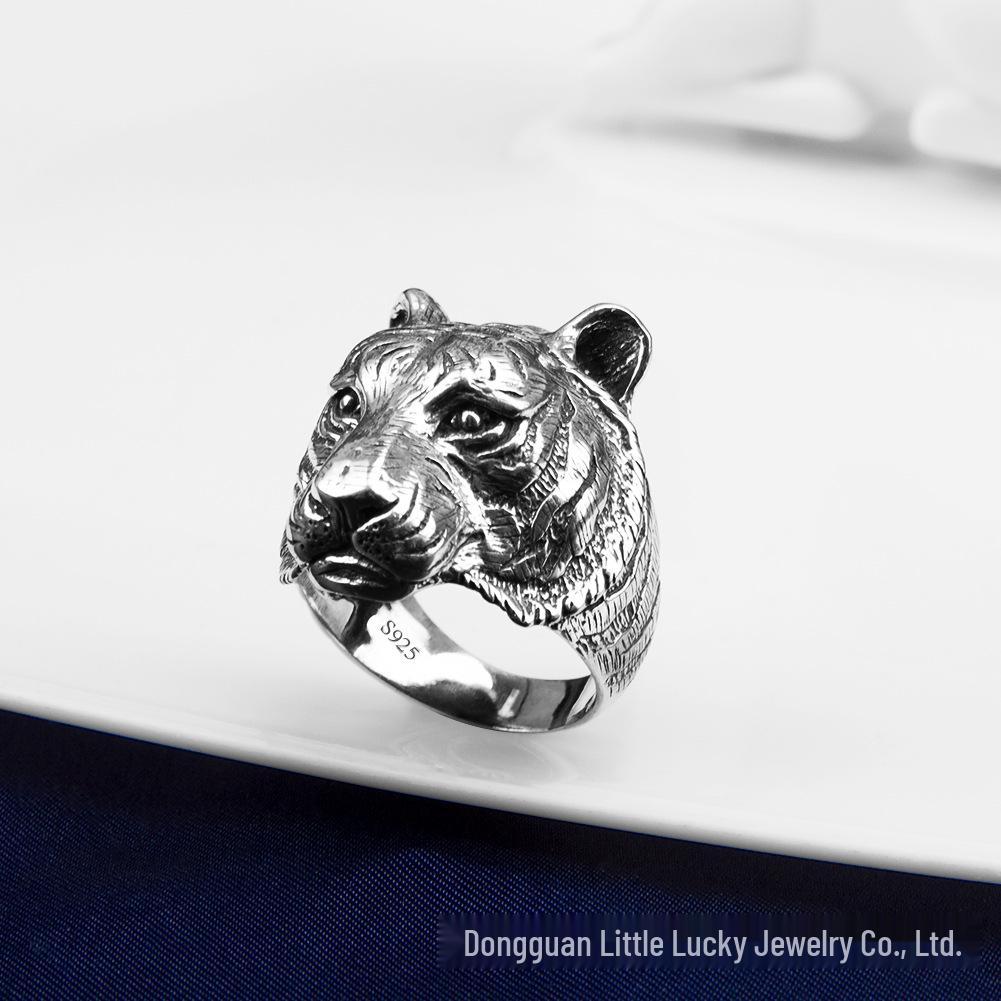Jade Angel Vintage S925 Silver Tiger Ring – Men s Punk Style, European & American Niche Fashion 24
Jade Angel Vintage S925 Silver Tiger Ring – Men s Punk Style, European & American Niche Fashion 24