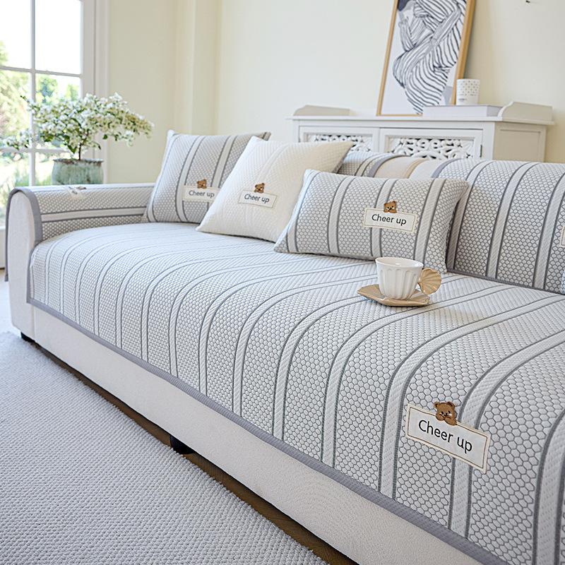 New Ice Silk Sofa Cushion Summer Summer Non-Slip Mat Seat Cushion Cool Doudou Cool Cover Cloth 70*70cm
New Ice Silk Sofa Cushion Summer Summer Non-Slip Mat Seat Cushion Cool Doudou Cool Cover Cloth 70*70cm